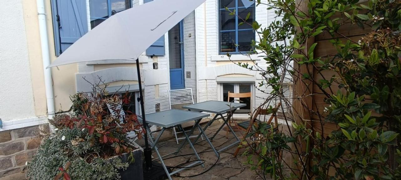 A 200M De La Plage, Charmante Petite Maison De Ville 莱萨布勒-多洛讷 外观 照片